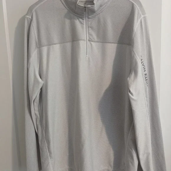 Calvin Klein Performance (L) - Picture 1 of 3